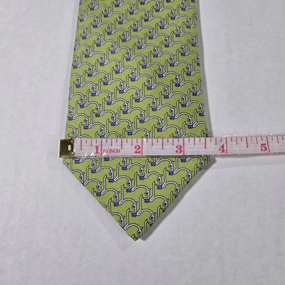 Hermes Paris France 100% Silk Necktie Mens Green Geometric Print 3.5 Width